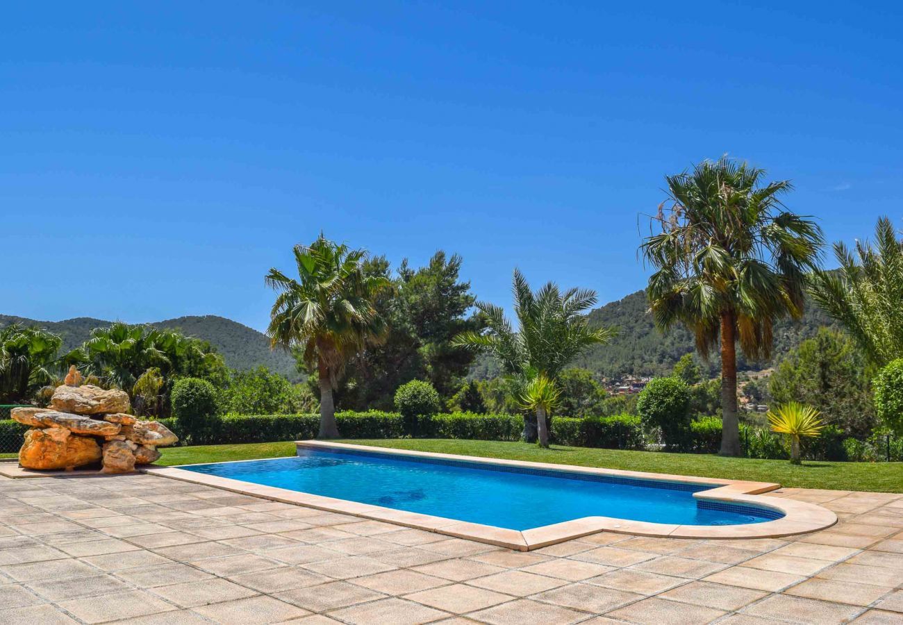 Pool und Ausblicke der Villa Coqueta