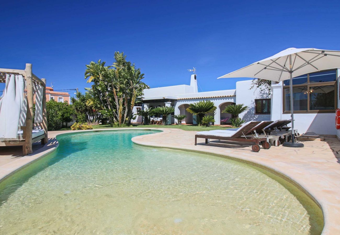 Privater Pool und Garten in der Casa Jesús in Ibiza