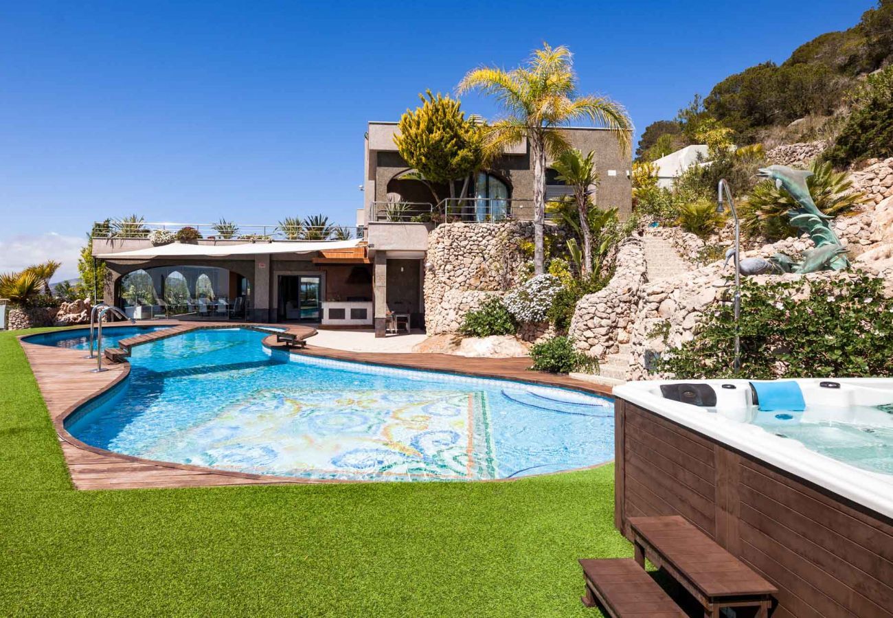 Villa in Ibiza - VILLA FONTALUXE