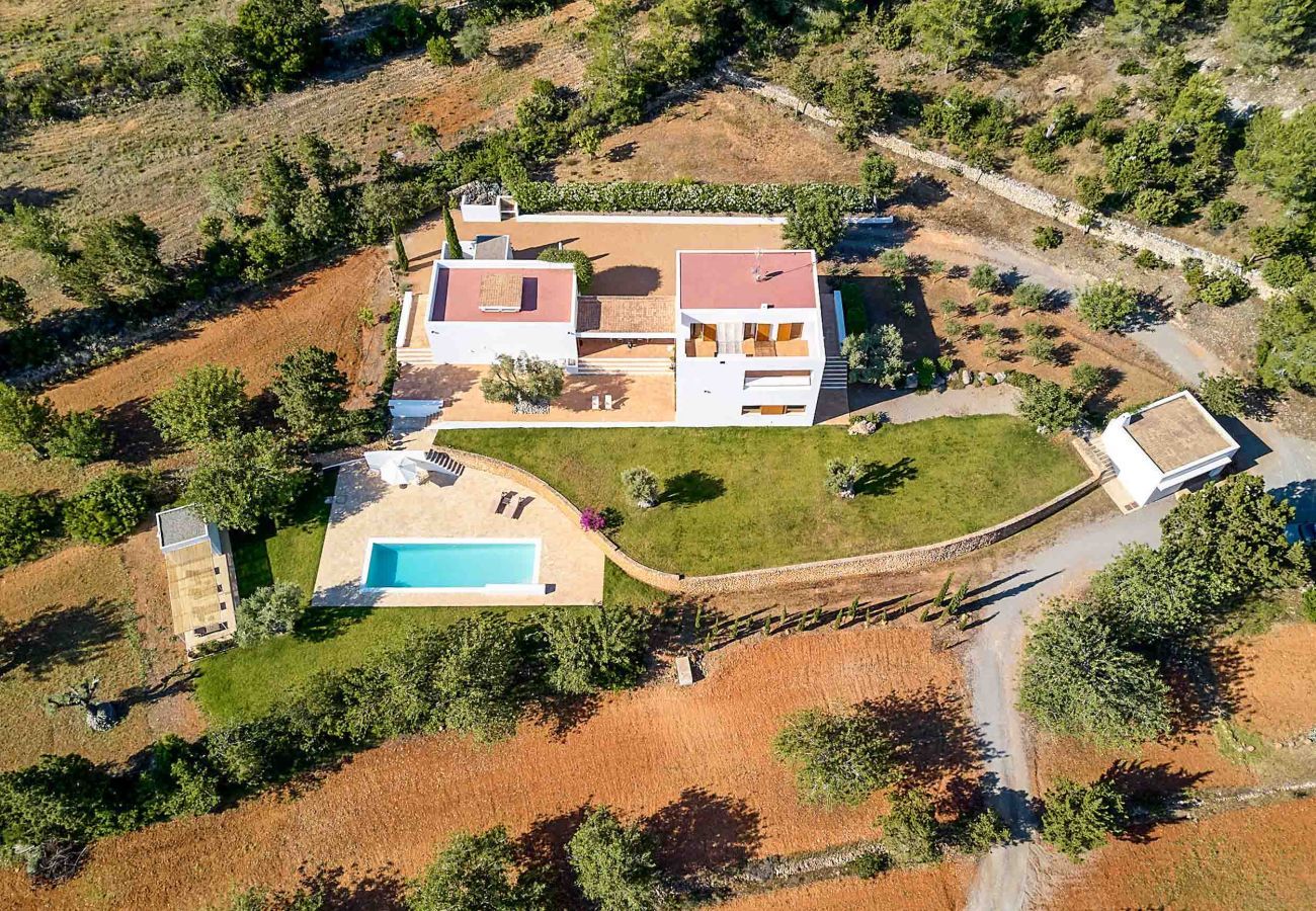 Villa in San Carlos/ Sant Carles de Peralta - VILLA LANDSCAPE