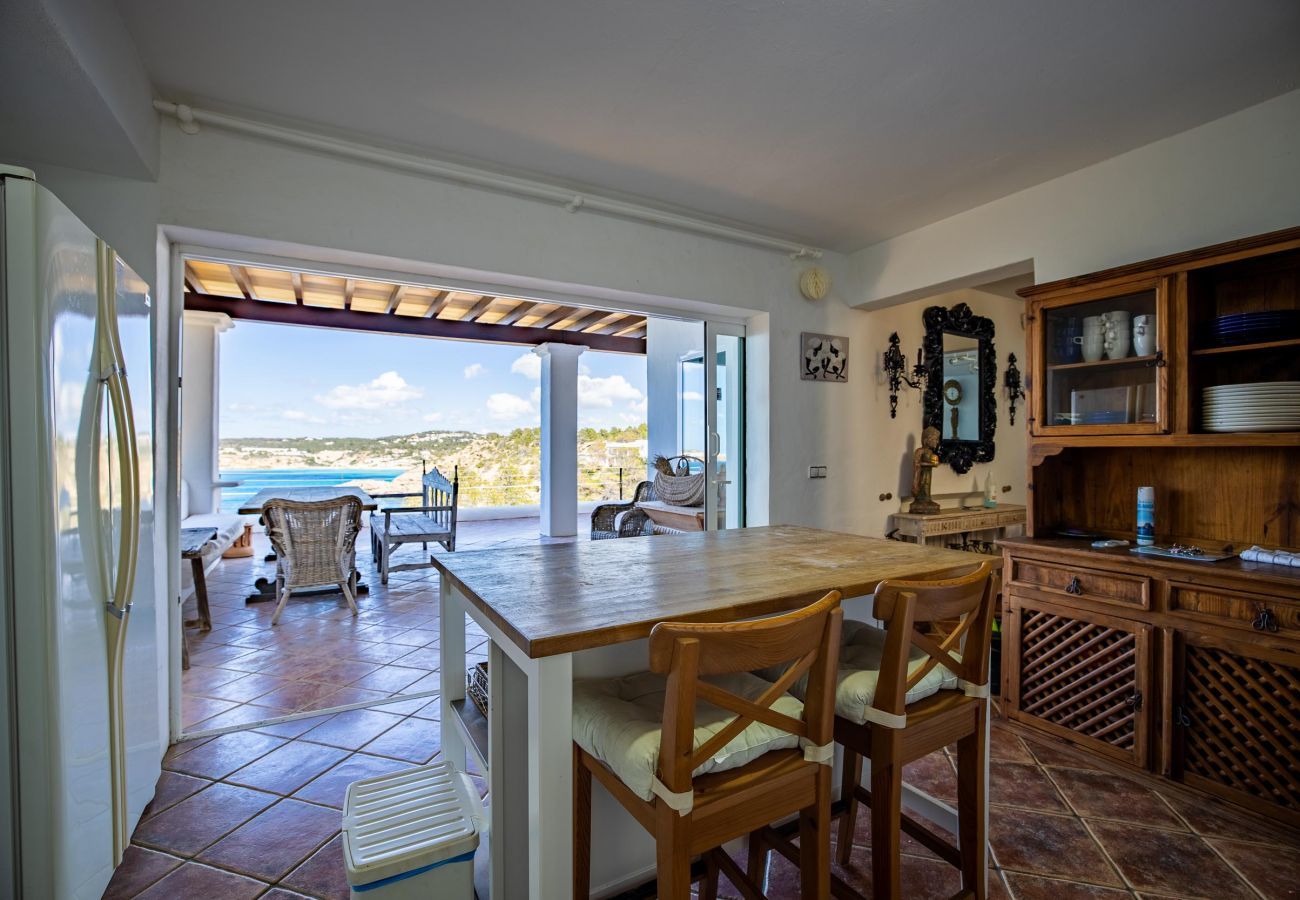 Innenwohnzimmer der Ferienvilla Cala Vera auf Ibiza