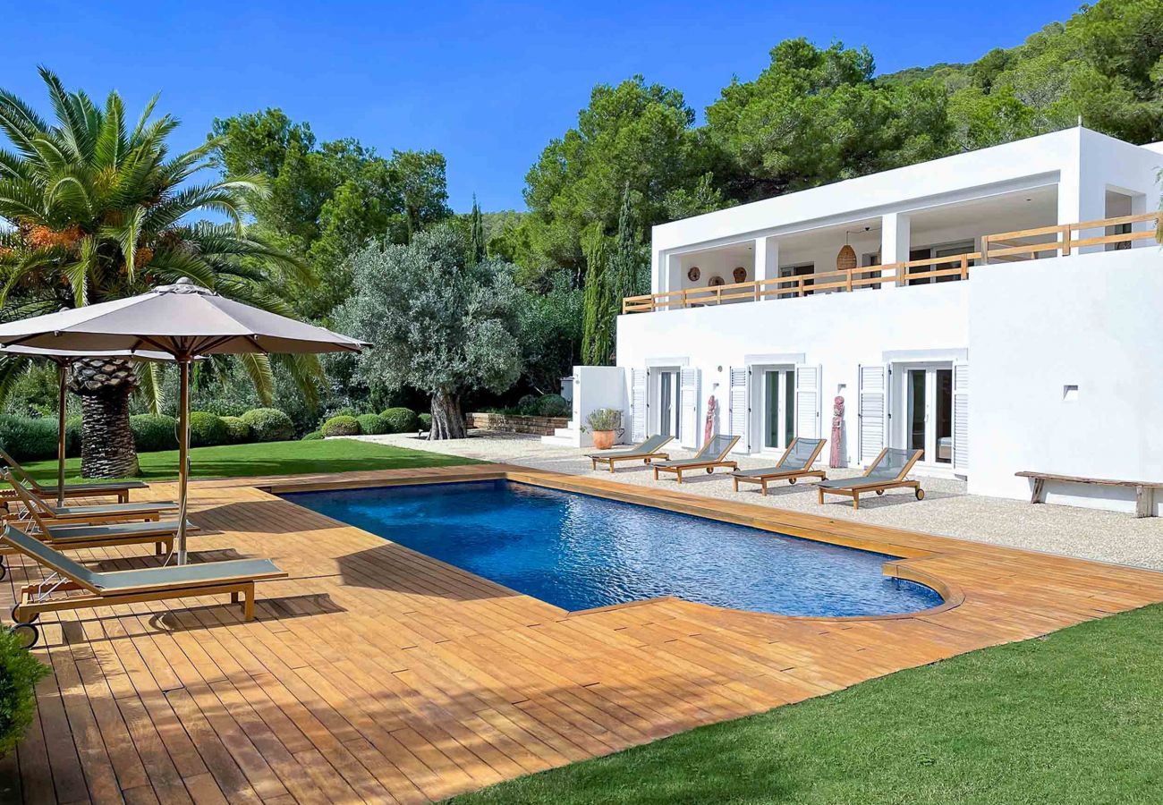 Amantiga-Villa auf Ibiza mit Pool und Garten